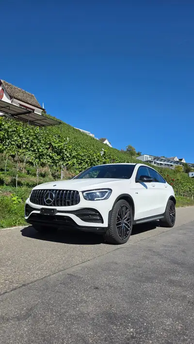 Mercedes-Benz GLC 43 AMG 4Matic — SUV haute performance, 390 ch, 94'845 km — side view