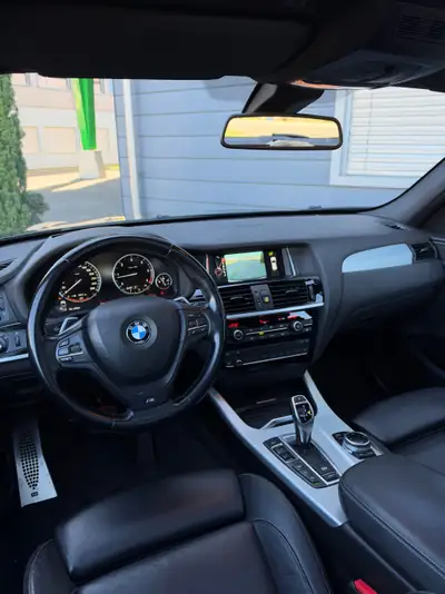 BMW X3 35d xDrive M-Sport — SUV diesel performant, équipé M-Paket et panoramique — tableau de bord