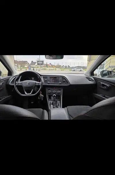 SEAT Leon 2.0 TDI FR Line — Break diesel fiable, 148'000 km, sans sinistre — tableau de bord