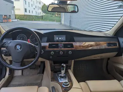 BMW 530i — Berline de prestige, motorisation puissante et fiable — intérieur