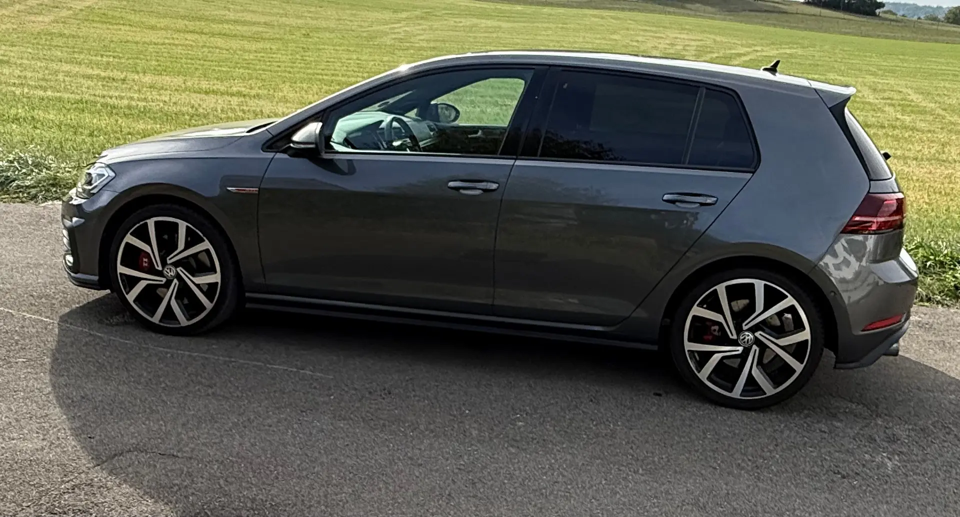 Volkswagen Golf 2018 occasion Bösingen — 1