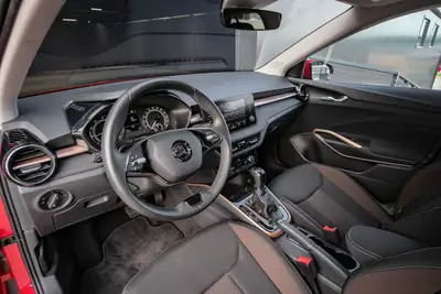 Skoda Fabia 1.0 TSI Selection DSG — Citadine dynamique, ultra-équipée et garantie 5 ans — Miniatura 13