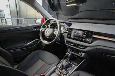 Skoda Fabia 1.0 TSI Selection DSG — Citadine dynamique, ultra-équipée et garantie 5 ans — Miniatura 14