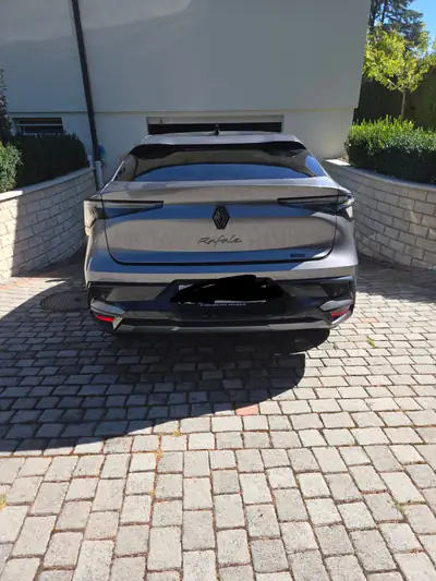 Renault Rafale 1.2 E-Tech Techno — SUV hybride élégant, 6500 km seulement — côté