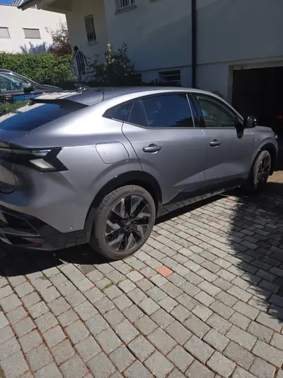 Renault Rafale 1.2 E-Tech Techno — SUV hybride élégant, 6500 km seulement — tableau de bord