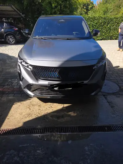 Renault Rafale 1.2 E-Tech Techno — SUV hybride élégant, 6500 km seulement — intérieur