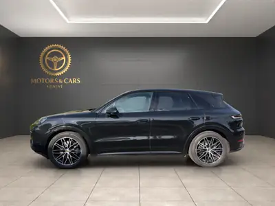 Porsche Cayenne E-Hybrid Tiptronic — Luxe et performance hybride rechargeable, 91'727 km — tableau de bord