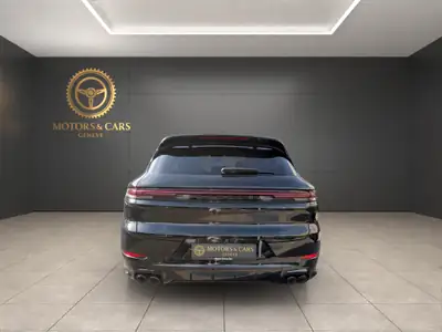 Porsche Cayenne E-Hybrid Tiptronic — Luxe et performance hybride rechargeable, 91'727 km — intérieur
