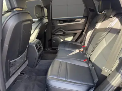 Porsche Cayenne E-Hybrid Tiptronic — Luxe et performance hybride rechargeable, 91'727 km — Miniature 16