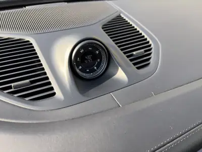 Porsche Cayenne E-Hybrid Tiptronic — Luxe et performance hybride rechargeable, 91'727 km — Miniature 23
