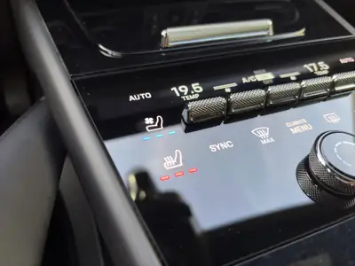 Porsche Cayenne E-Hybrid Tiptronic — Luxe et performance hybride rechargeable, 91'727 km — Miniature 25