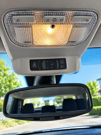Peugeot 308 1.6 Turbo — Berline compacte élégante, première main, toit panoramique — Miniatura 15