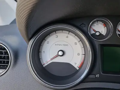 Peugeot 308 1.6 Turbo — Berline compacte élégante, première main, toit panoramique — Miniatura 13