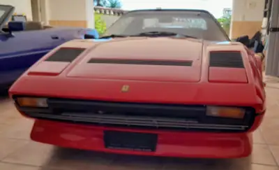 Ferrari 308 GTS Targa 1983 — Icône italienne décapotable, 75 400 km — Detail