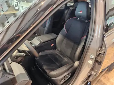 Toyota RAV-4 2.5 HSD GR Sport — SUV hybride performant 4WD, quasi neuf — Miniatura 26