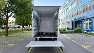 VW Crafter 2.0 TDI 140 — Utilitaire robuste, 185 000 km, sans sinistre — côté