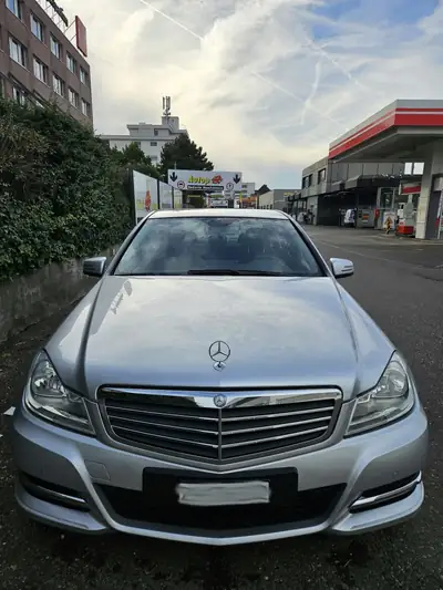 Mercedes-Benz C 180 CDI BlueEF — Diesel efficace, 119'000 km, caméra de recul — dashboard