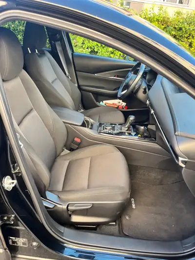 Mazda CX-30 2.0 186 Exclusive-Line — SUV compact hybride, 40 000 km seulement — tableau de bord