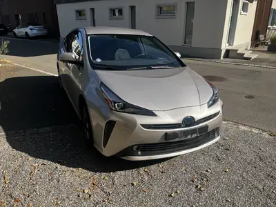 Toyota Prius 1.8 VVTi HSD Premium AWD-i — Hybride écologique, 32'000 km seulement — exterior view