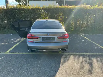 BMW 750i xDrive — Berline de prestige 578 ch, équipement M Sport complet — Miniature 11