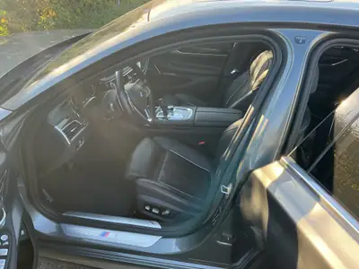 BMW 750i xDrive — Berline de prestige 578 ch, équipement M Sport complet — Miniature 14