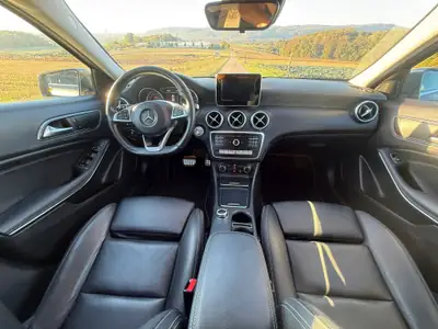 Mercedes-Benz A 220 d AMG Line 4Motion — Diesel performant, berline compacte premium — Armaturenbrett