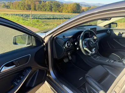 Mercedes-Benz A 220 d AMG Line 4Motion — Diesel performant, berline compacte premium — Innenraum