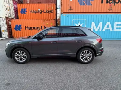 Audi Q3 1.5 35 TFSI S line — Compacité dynamique et efficacité énergétique — Heckansicht