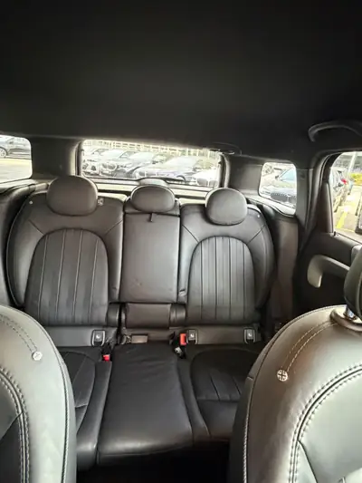 MINI Countryman Cooper S Trafalgar ALL4 — Compacité sportive et motricité intégrale — Armaturenbrett