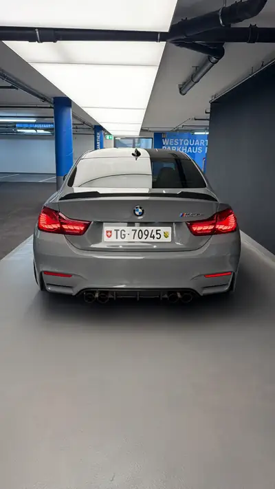 BMW M4 CS 2018 — Coupé haute performance, 22'350 km seulement — Miniature 10