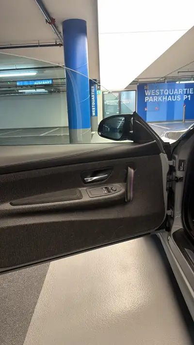 BMW M4 CS 2018 — Coupé haute performance, 22'350 km seulement — Miniature 13