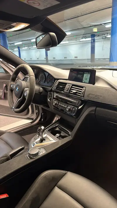 BMW M4 CS 2018 — Coupé haute performance, 22'350 km seulement — Miniature 16