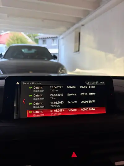 BMW M4 CS 2018 — Coupé haute performance, 22'350 km seulement — Miniature 19