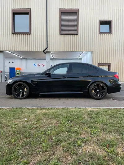 BMW M3 F80 Carbon-Ceramic Bremse — Berline haute performance, freins carbone, 139 500 km — arrière