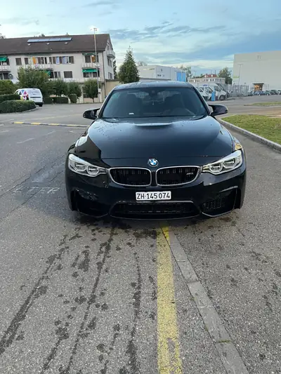 BMW M3 F80 Carbon-Ceramic Bremse — Berline haute performance, freins carbone, 139 500 km — détail
