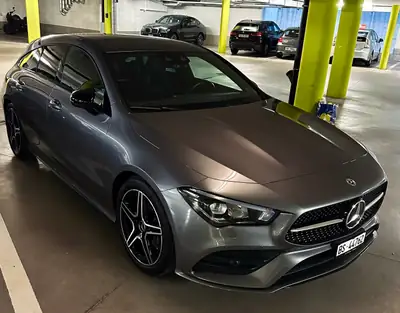 Mercedes-Benz CLA 250 AMG Line 4MATIC — Berline coupé élégante, faible kilométrage, service inclus — vue extérieure