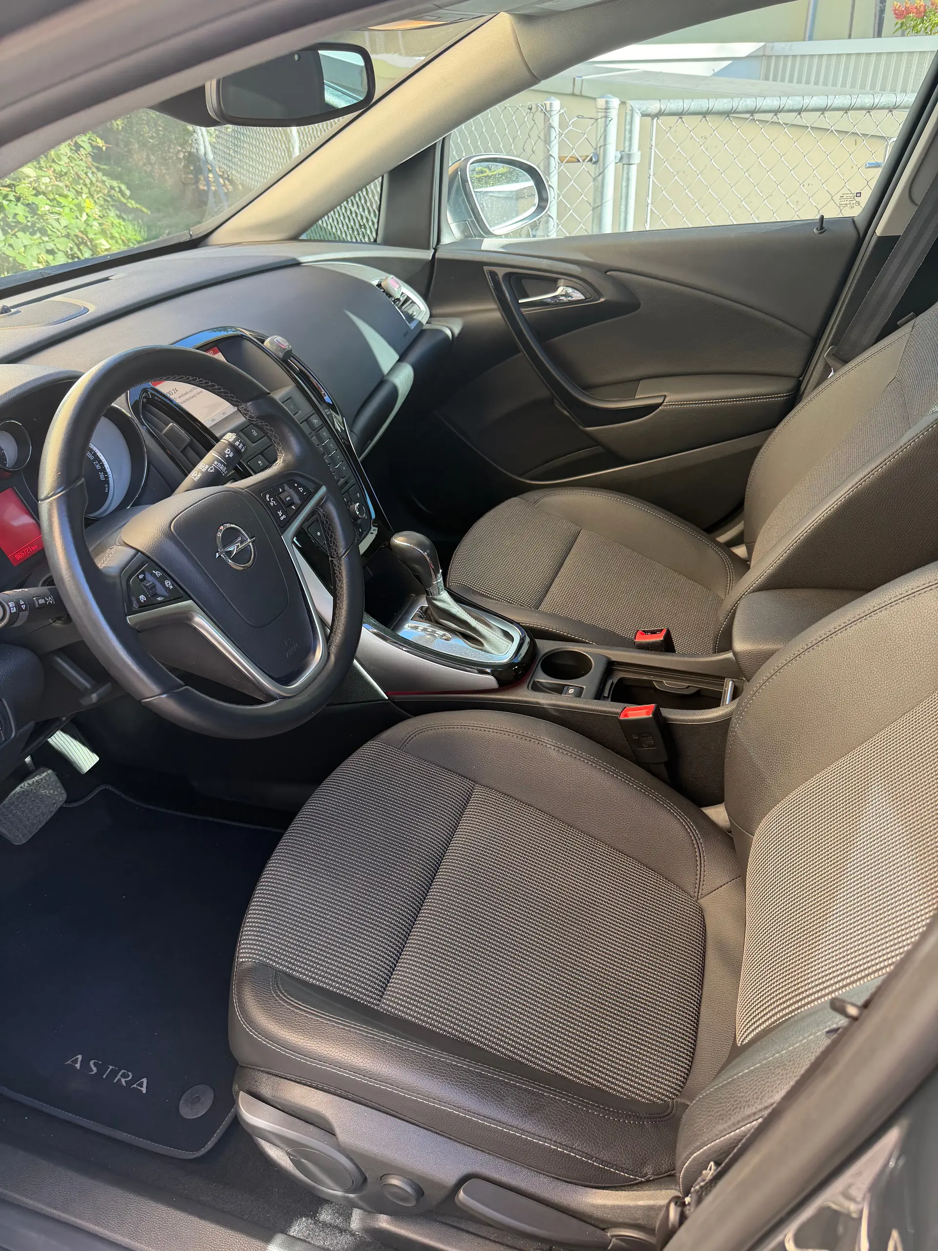Opel Astra 2015 occasion Siebnen — 4