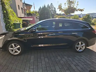 Hyundai i30 1.4 T-GDi Vertex — Break polyvalent, entretien suivi, sans sinistre — détail