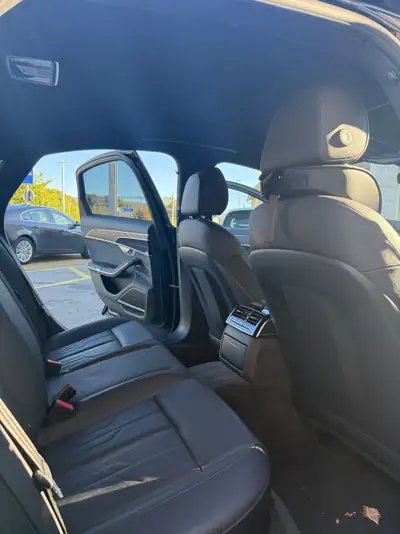 Audi A8 55 TFSI quattro — Berline de prestige hybride mild avec 69 000 km — Miniature 9