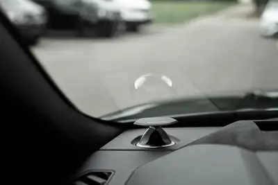 Lamborghini Urus — Le SUV haute performance suisse, 42 500 km seulement — Miniatur 24