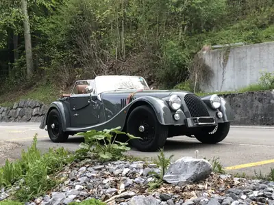 Morgan 4/4 Sport 2012 — Roadster british emblématique, 30 000 km seulement — côté