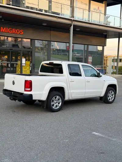 VW Amarok 2.0 TDI 163 4x4 — Pick-up robuste, 4 roues motrices, sans sinistre — vue extérieure
