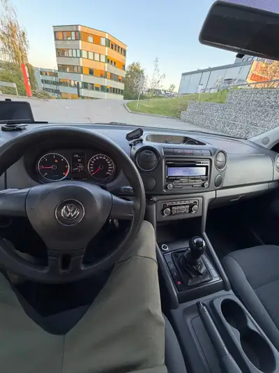 VW Amarok 2.0 TDI 163 4x4 — Pick-up robuste, 4 roues motrices, sans sinistre — tableau de bord