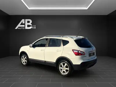 Nissan Qashqai 2.0 i-Way XTronic — SUV compact fiable, 213'000 km, boîte CVT — Heckansicht