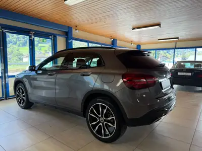Mercedes-Benz GLA 200 Night Star — SUV compact urbain, moteur efficient et finition premium — Miniatur 7