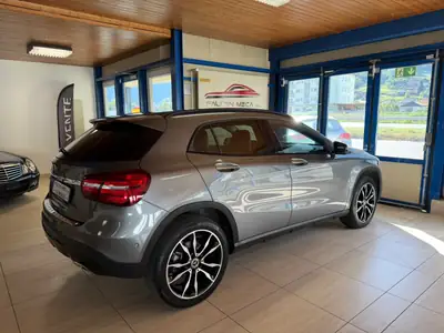 Mercedes-Benz GLA 200 Night Star — SUV compact urbain, moteur efficient et finition premium — Miniatur 10