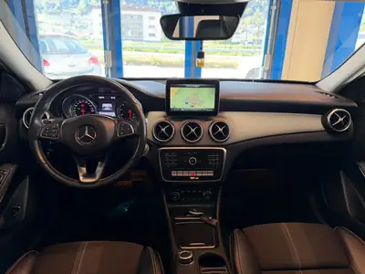 Mercedes-Benz GLA 200 Night Star — SUV compact urbain, moteur efficient et finition premium — Miniatur 15