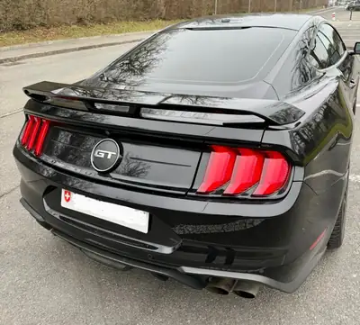 Ford Mustang 5.0 V8 GT — Muscle-car américain authentique, 450 ch purs — tableau de bord
