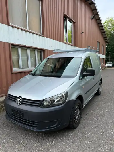 VW Caddy — Le minibus polyvalent de 2010, pratique et fiable — vue extérieure