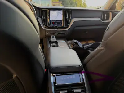 Volvo XC60 2.0 B5 MH Inscription AWD — SUV hybride diesel, entretien neuf — arrière